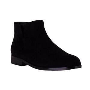 Wanted Women's Dipper Ankle Bootie with V Cut Detail Boots Black Size 6